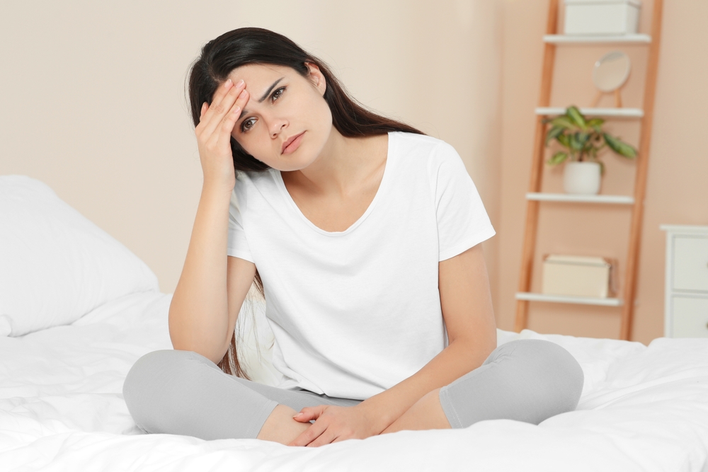 Doctor discussing hormone-related weight loss strategies with patient