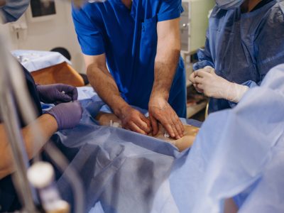 Doctor reviewing post-operative pain treatment plan with patient